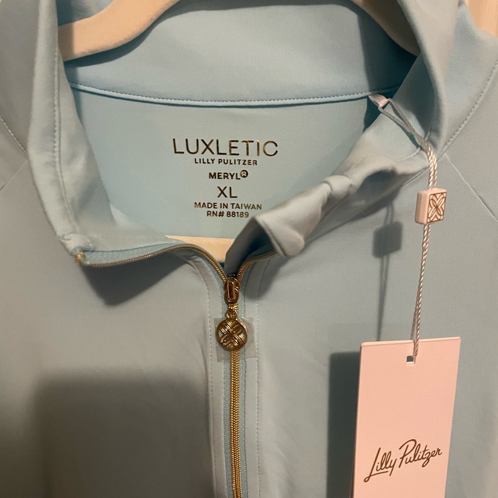 Lilly Pulitzer Luxletic justine half zip in freshwater blue NWT - Picture 2 of 4